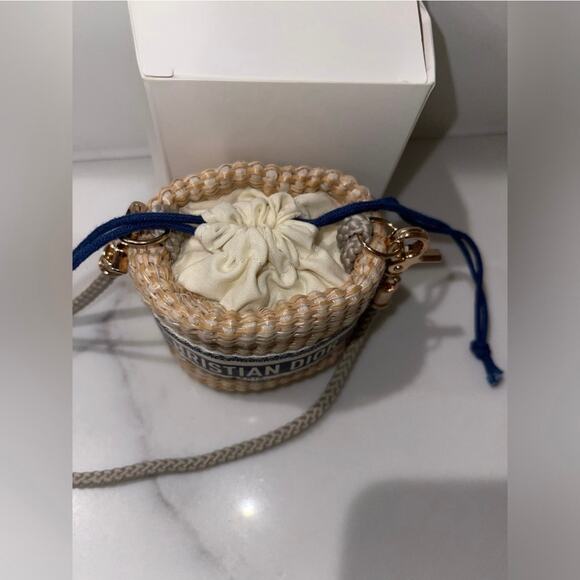 Christian Dior Beauty Limited Edition Mini Straw Bucket Bag with Chain Gift Box - Picture 4 of 7